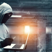 Security_Einbrecher_Fotolia_158269205_S_lichtpunkt_bearb Security_Einbrecher_Fotolia_158269205_S_lichtpunkt_bearb