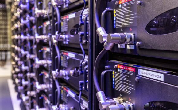 03_Batteriespeicher_Foto WEMAG Stephan Rudolph-Kramer_OO9A7122_EN