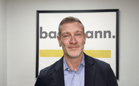 20251113_Stefano Molaschi_Intro_2.00_01_06_12.Standbild001