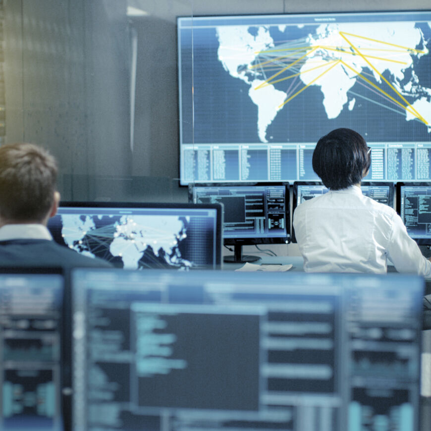 Whitepaper/Case Study Knowledge based maintenance Fotolia_184811629_XL_Leitzentrale