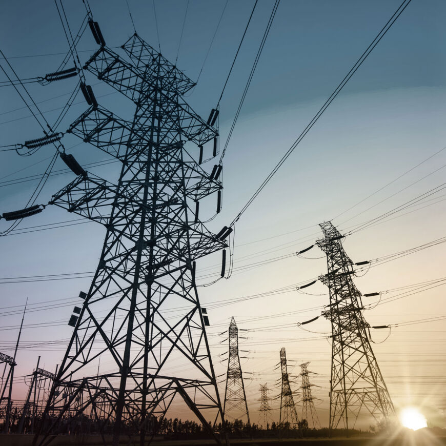 Strommasten_Fotolia_122025064_XXL_lichtpunkt_bearb_web Strommasten_Fotolia_122025064_XXL_lichtpunkt_bearb_web