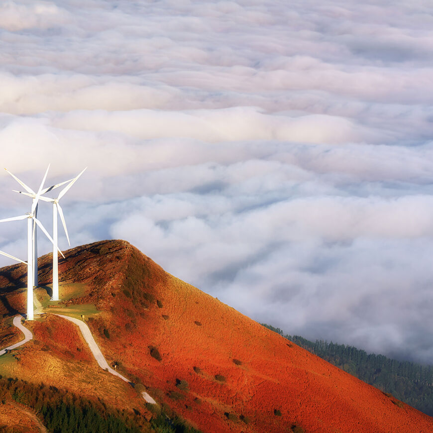 Berg_Windräder_iStock-618356442_web